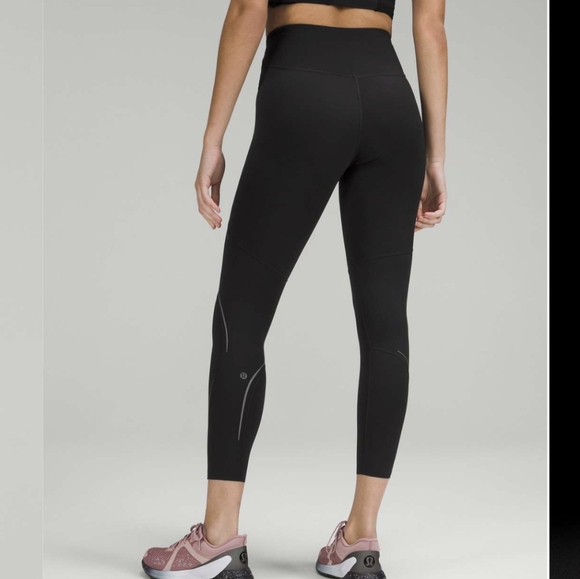 Lululemon Base Pace High-Rise Reflective Tight 25"Black, Size 6 - Picture 1 of 10